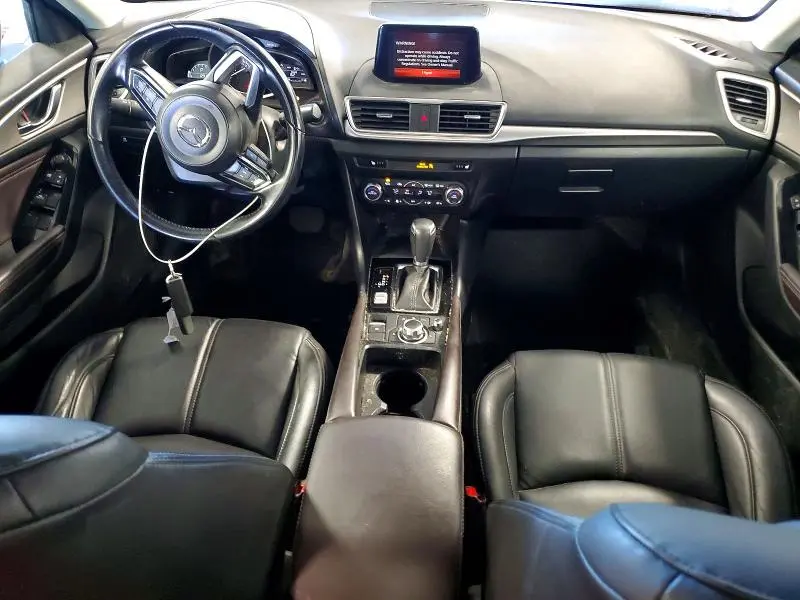 2017 MAZDA 3 TOURING  
