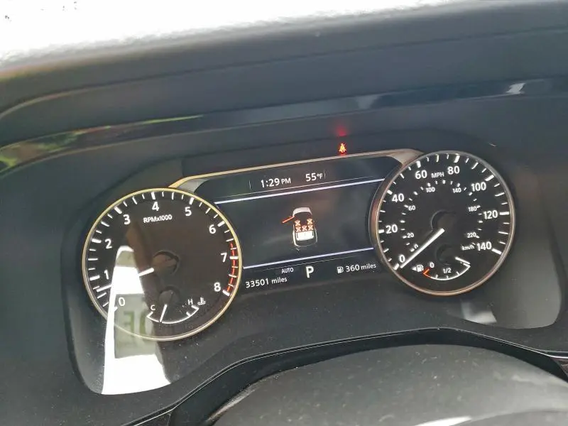 2023 NISSAN PATHFINDER SV  