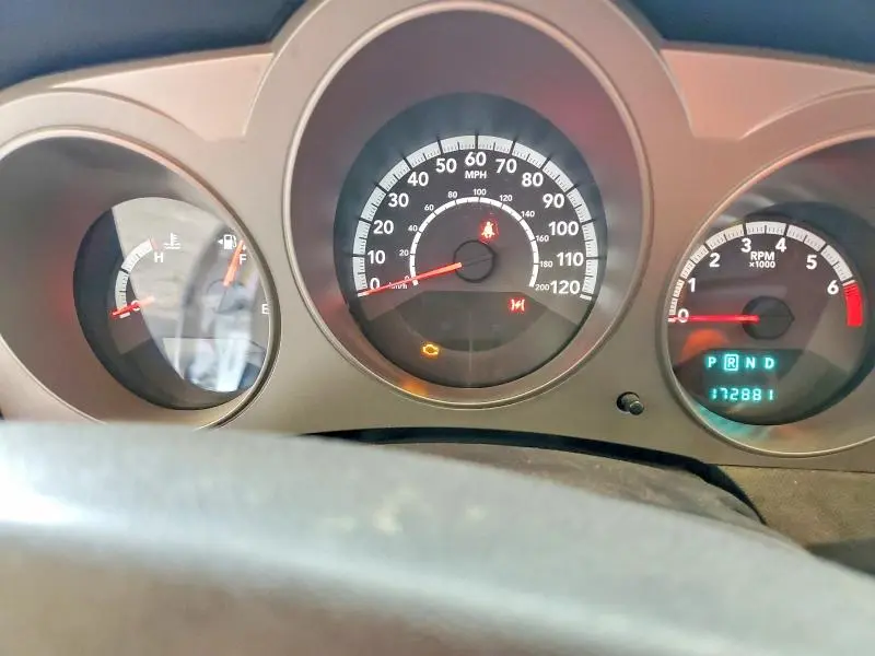 2010 DODGE AVENGER SE  