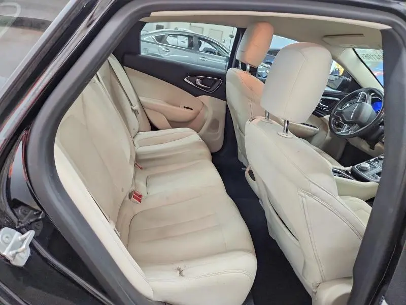 2016 CHRYSLER 200 LIMITED  