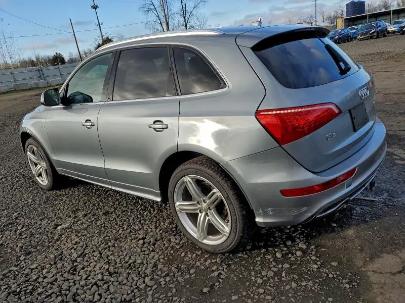 2010 AUDI Q5 PREMIUM PLUS  