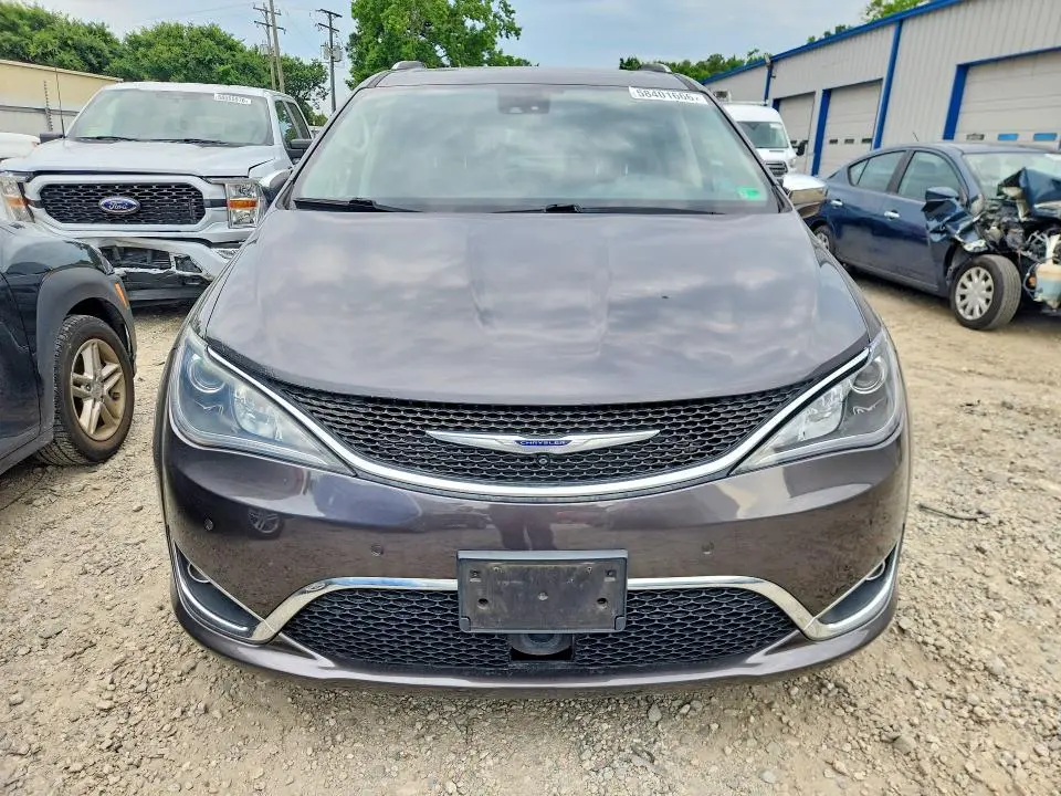 2019 CHRYSLER PACIFICA LIMITED  