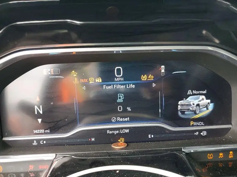 2025 CHEVROLET SILVERADO   