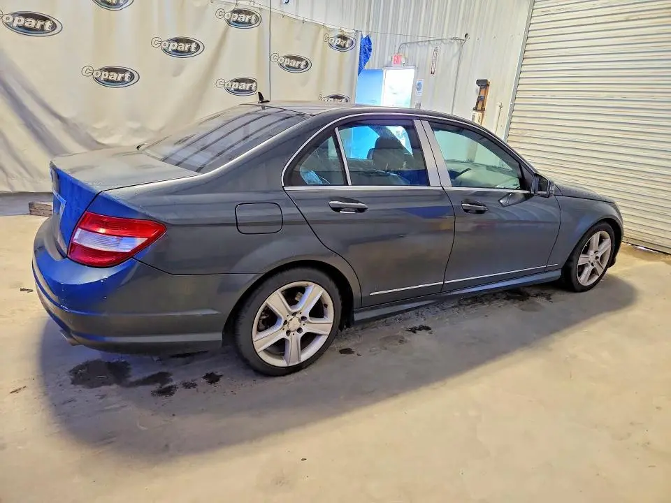 2011 MERCEDES-BENZ C 300  