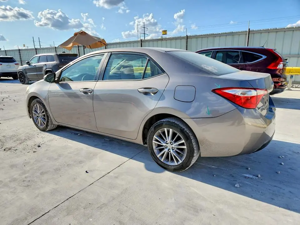 2014 TOYOTA COROLLA LE PLUS  