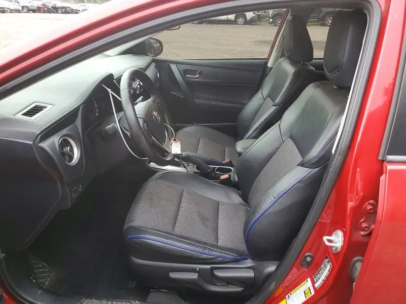 2017 TOYOTA COROLLA SE  