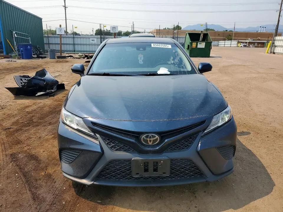 2020 TOYOTA CAMRY SE  
