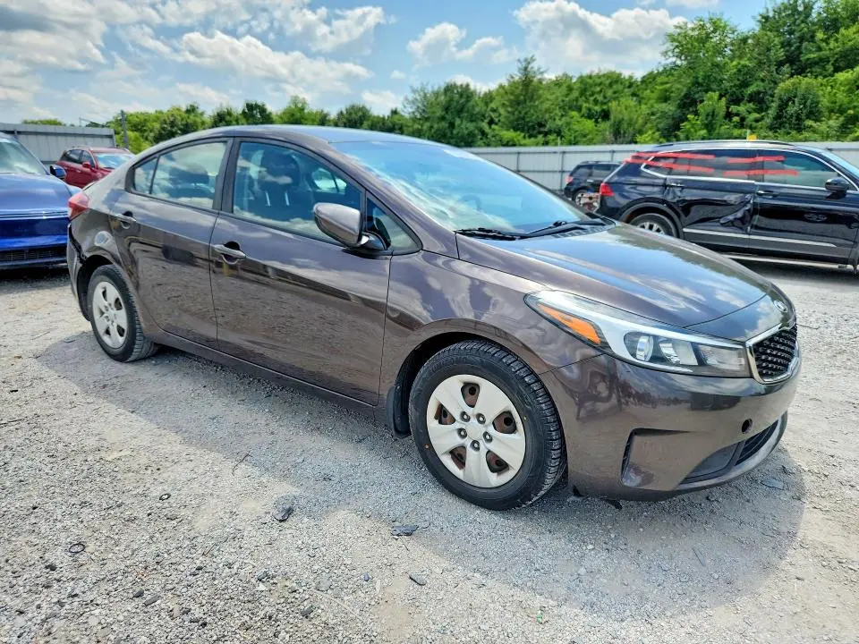 2018 KIA FORTE LX  