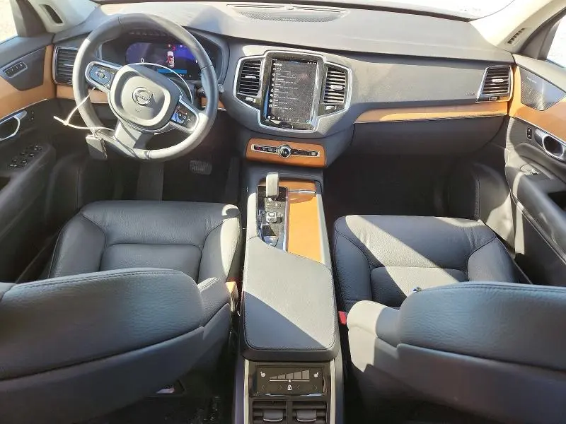 2025 VOLVO XC90 PLUS  