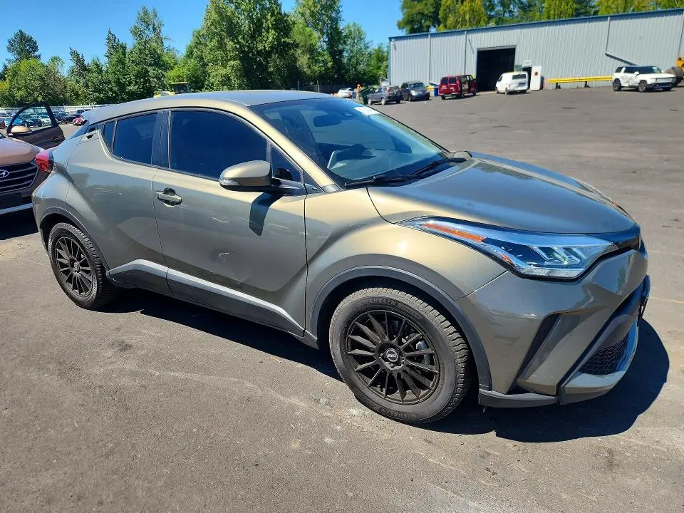 2021 TOYOTA C-HR LE  