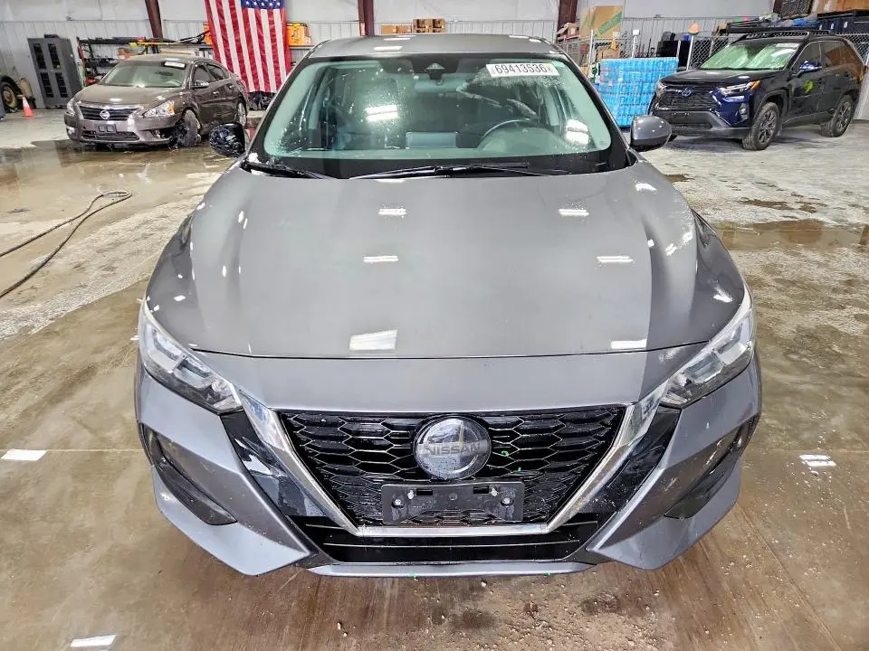 2022 NISSAN SENTRA SV  