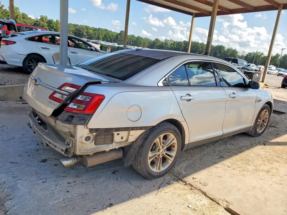 2016 FORD TAURUS SE  