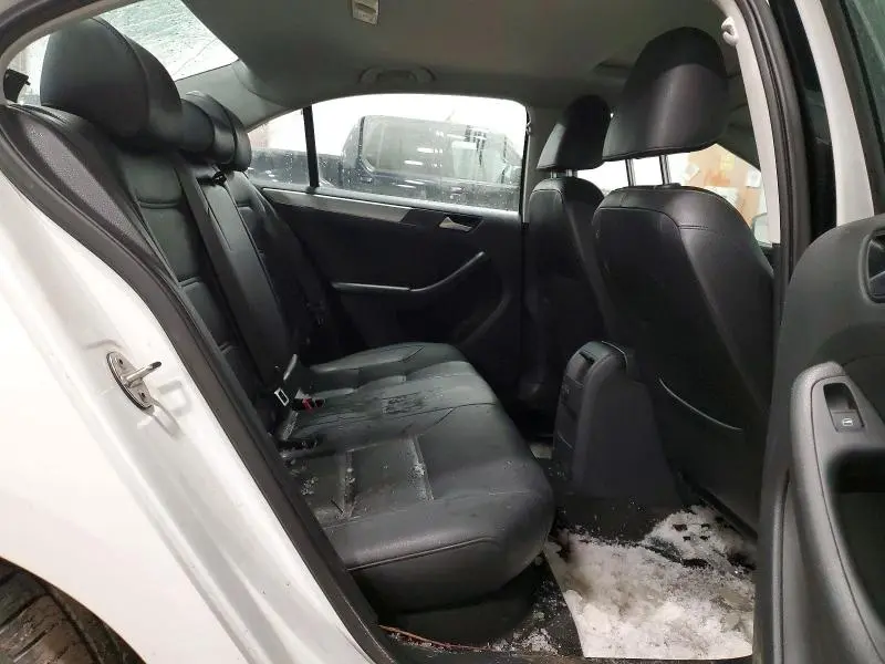 2017 VOLKSWAGEN JETTA SE  