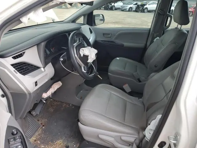 2017 TOYOTA SIENNA   