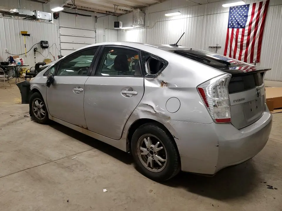 2010 TOYOTA PRIUS II  
