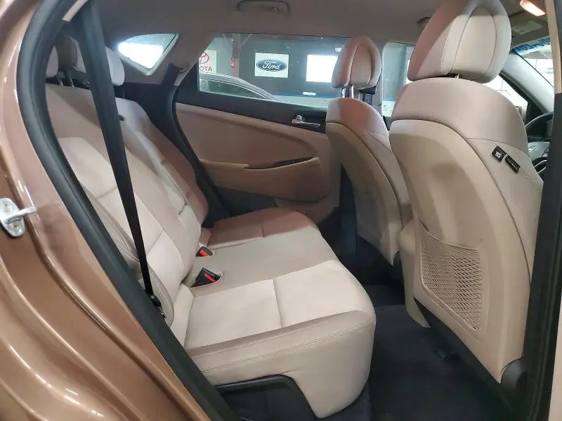 2017 HYUNDAI TUCSON SE  