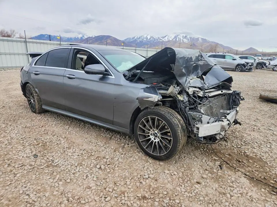 2017 MERCEDES-BENZ E 300 4MATIC  