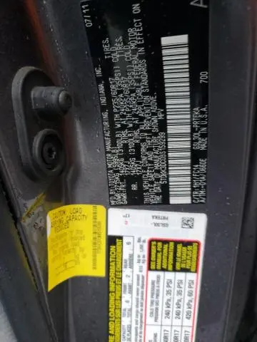 2011 TOYOTA SIENNA LE  