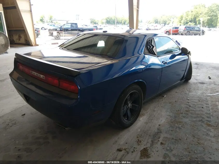 2012 DODGE CHALLENGER SXT