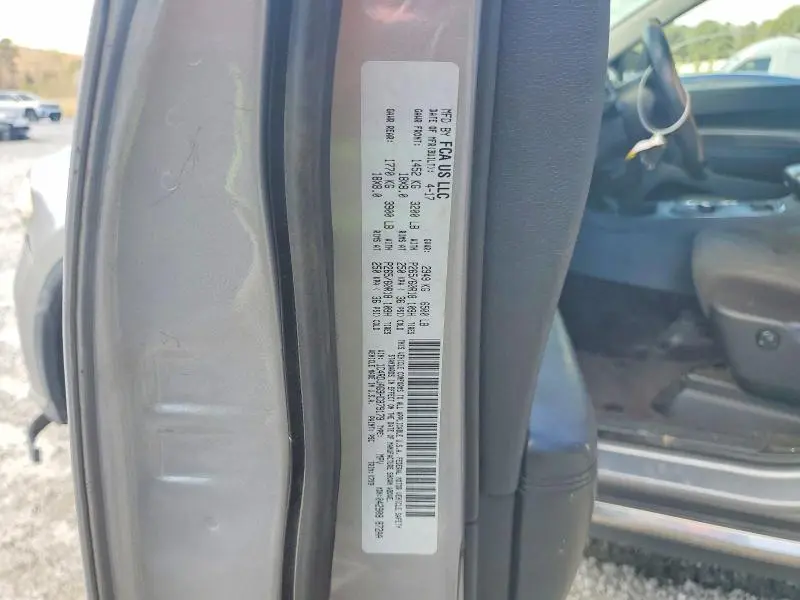 2017 DODGE DURANGO SXT  