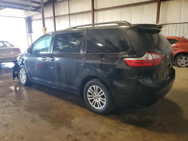 2016 TOYOTA SIENNA XLE  