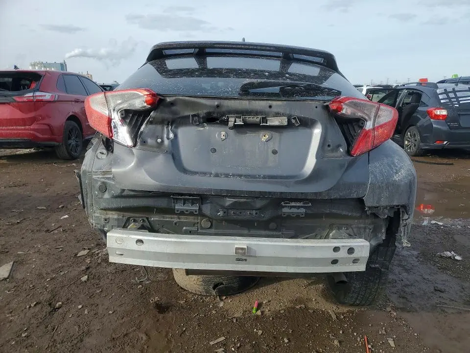 2018 TOYOTA C-HR XLE  