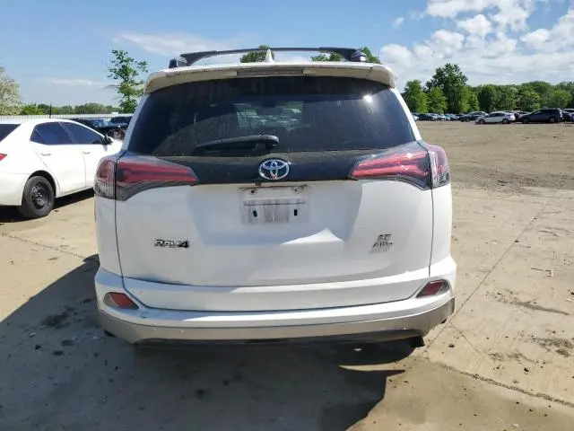 2018 TOYOTA RAV4 SE