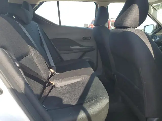 2024 NISSAN KICKS S  