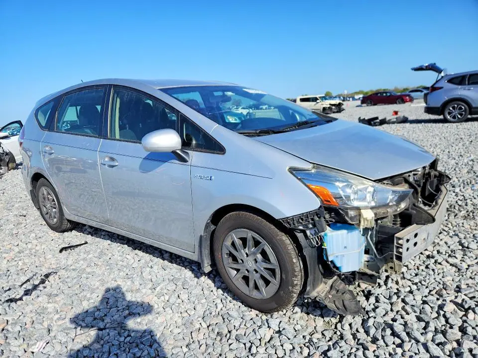 2017 TOYOTA PRIUS V THREE  