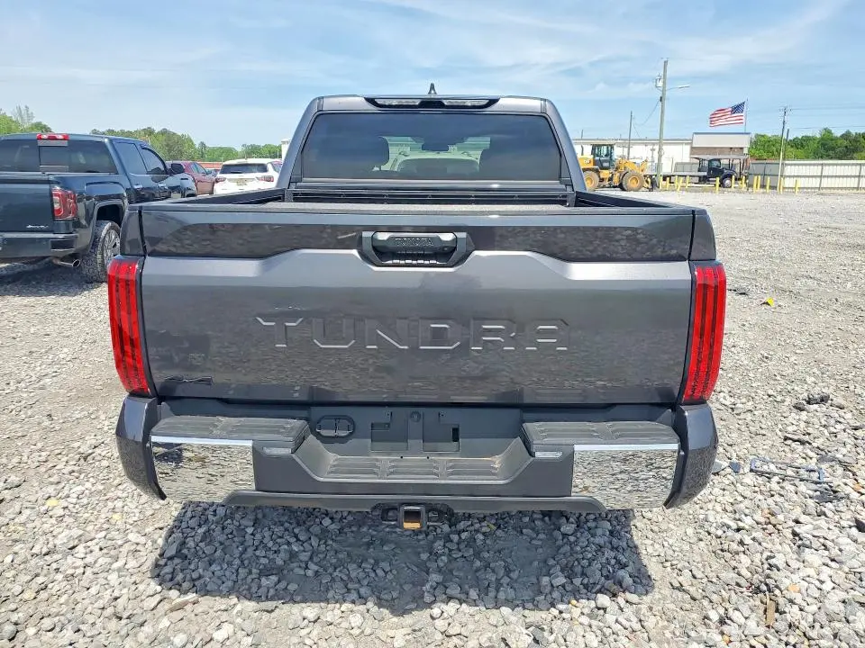 2025 TOYOTA TUNDRA SR5  