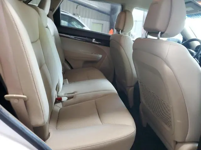 2011 KIA SORENTO BASE  