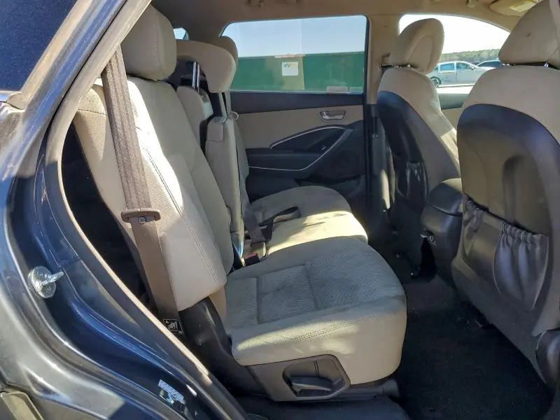 2016 HYUNDAI SANTA FE SE  