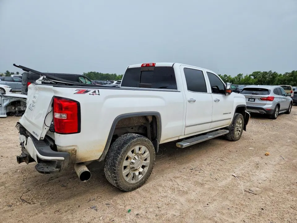 2015 GMC SIERRA K2500 DENALI  