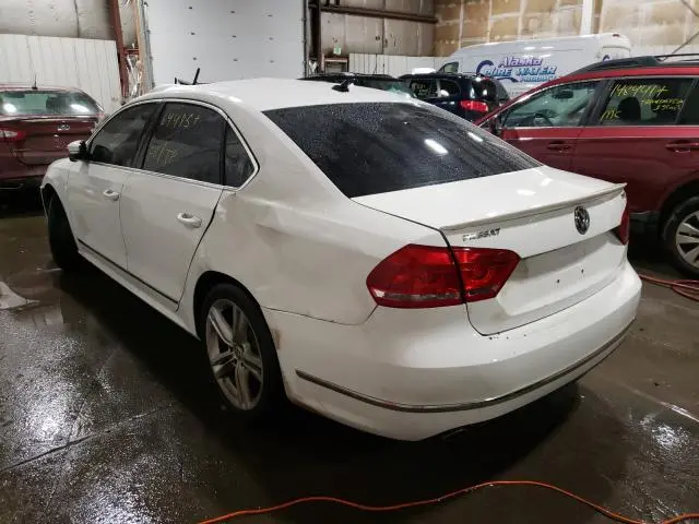 2015 VOLKSWAGEN PASSAT SE