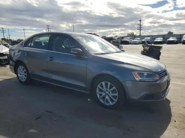 2013 VOLKSWAGEN JETTA SE  