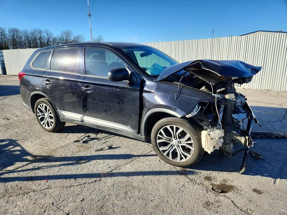 2018 MITS OUTLANDER ES  