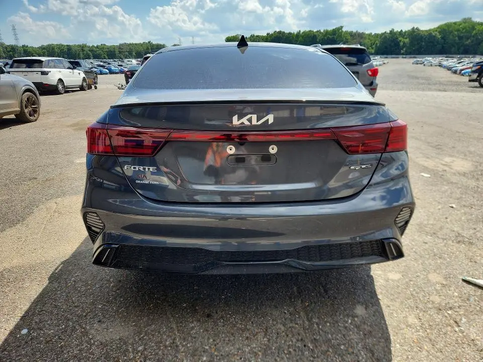 2023 KIA FORTE GT LINE  