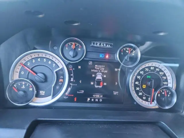 2016 RAM 1500 SLT