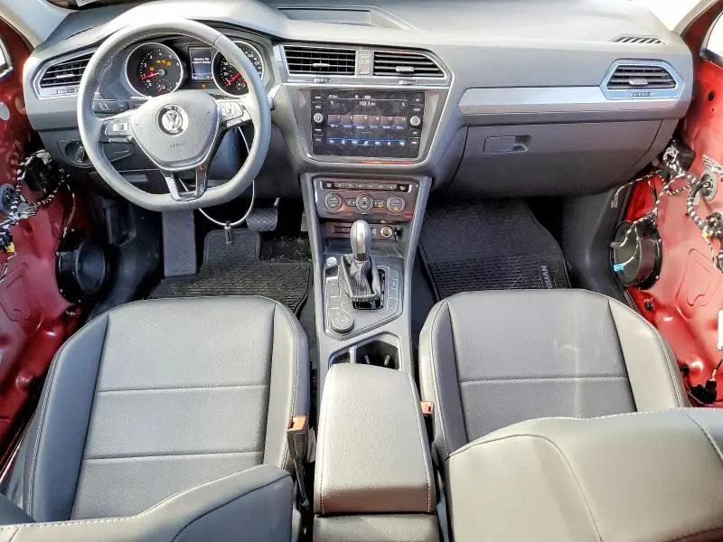 2021 VOLKSWAGEN TIGUAN SE  