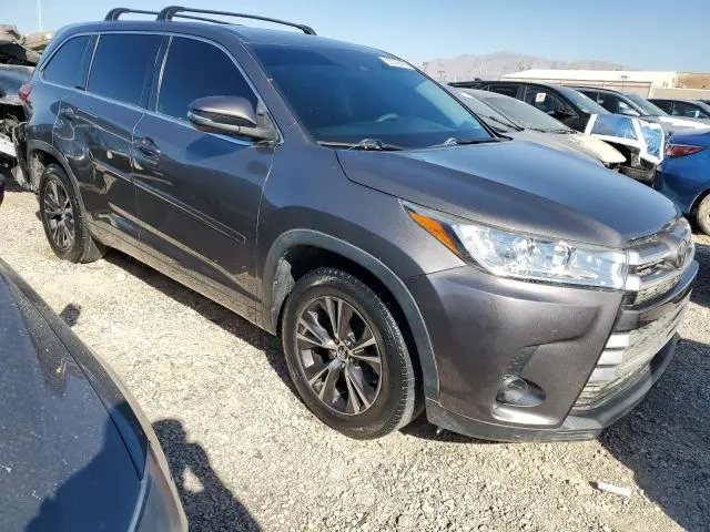 2018 TOYOTA HIGHLANDER LE  