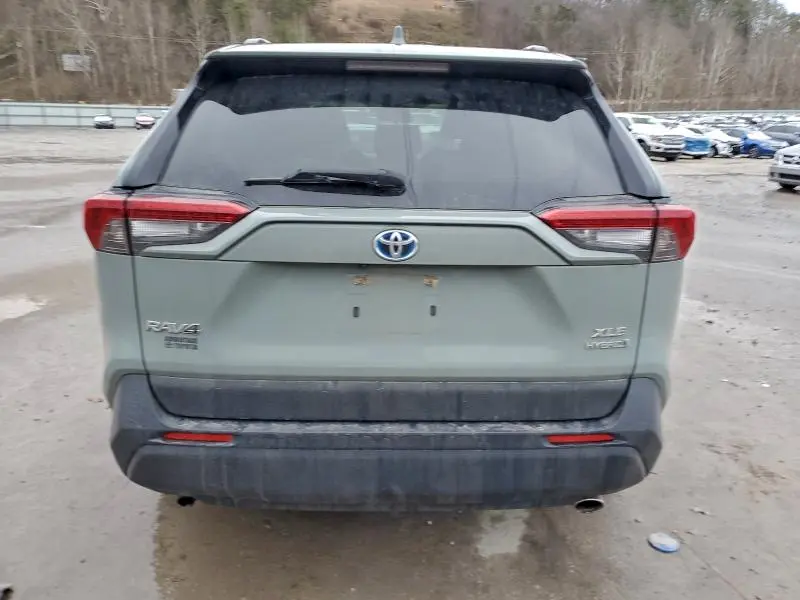 2023 TOYOTA RAV4 XLE  