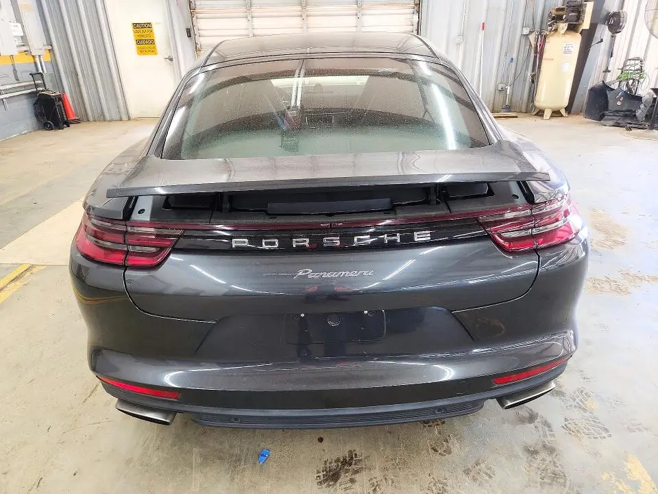 2017 PORSCHE PANAMERA 2  