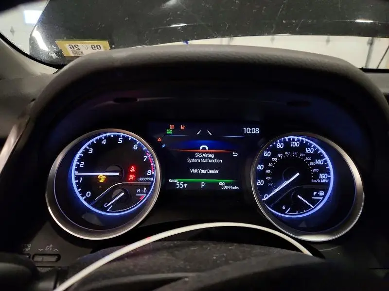 2021 TOYOTA CAMRY XLE  