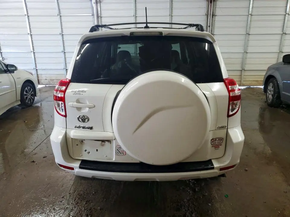 2012 TOYOTA RAV4 BASE  