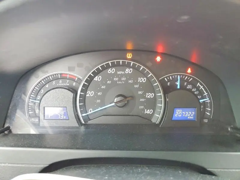 2014 TOYOTA CAMRY LE  