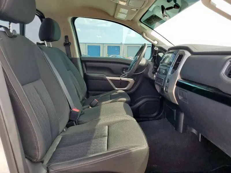 2017 NISSAN TITAN S  