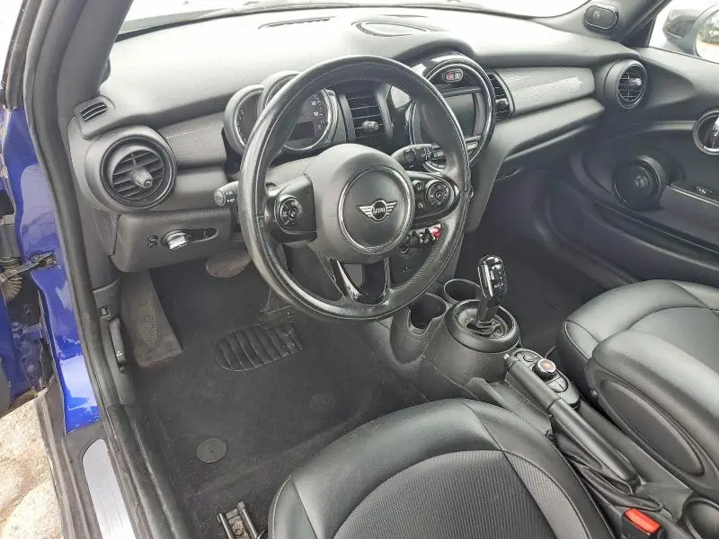 2020 MINI COOPER   