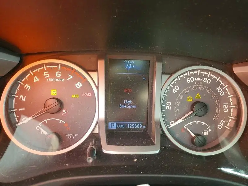 2018 TOYOTA TACOMA SR5 V6  