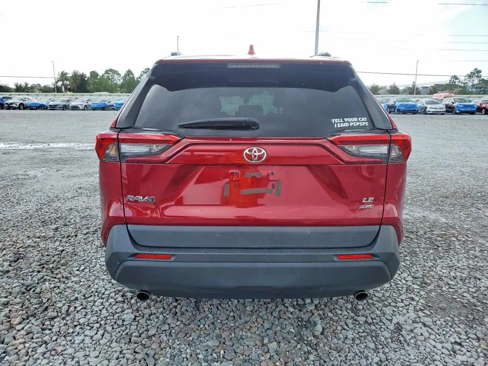 2021 TOYOTA RAV4 LE  