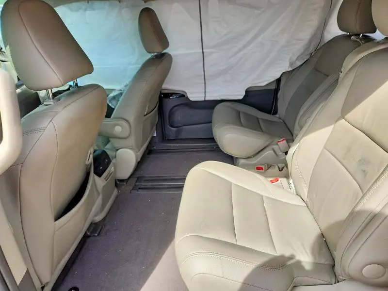 2015 TOYOTA SIENNA XLE PREMIUM 8-PASSENGER  